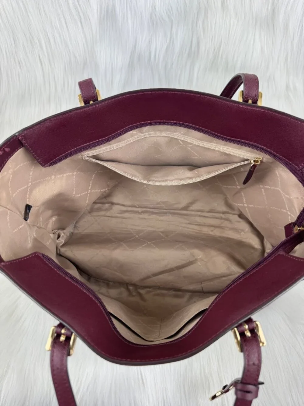 Michael Kors Gilly Large Jet Set Tote Burgundy Leather Drawstring Zip MK Bag